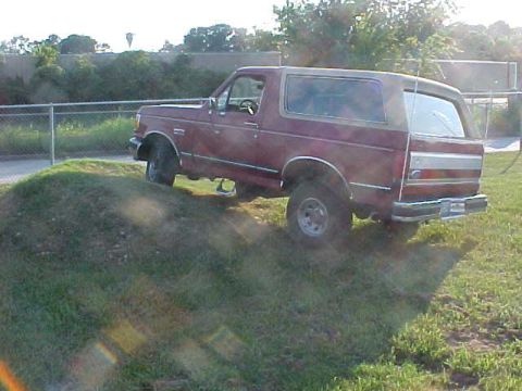 1989 Ford Bronco - grassy knoll 2