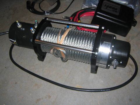 1979 Ford Bronco - Tabor 12000 lbs winch. Made by Warn Industries.