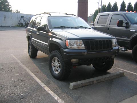 2005 Ford F-250 - Picked up the next day... 4" Teraflex lift kit, sway bar link disconnects, Rancho shocks, steering stabilizer, and Dick Cepek tires. BAD AS…