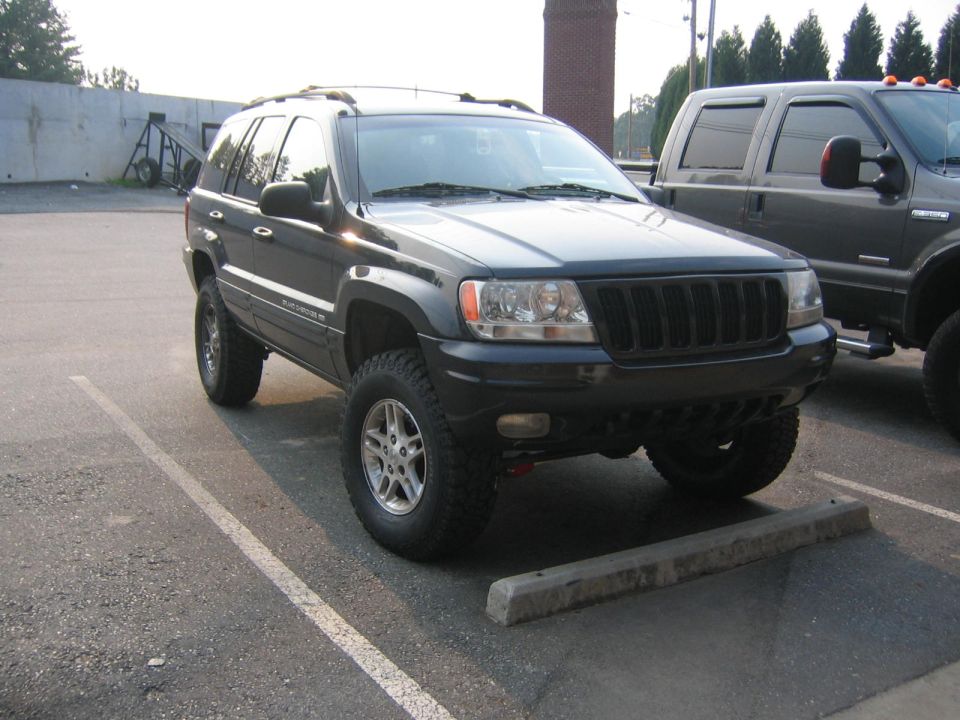 Picked up the next day...  4" Teraflex lift kit, sway bar link disconnects, Rancho shocks, steering stabilizer, and Dick Cepek tires.

BAD ASS!  New bumpers coming next week!!!