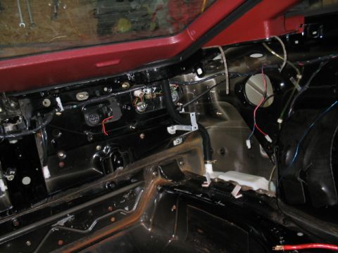 1990 Ford Probe - Driver Side Trunk - Cleaned And Vacuumed