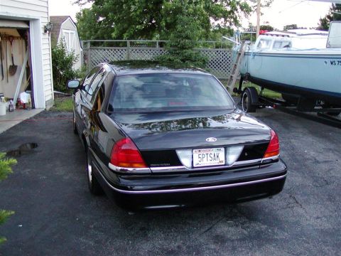 2001 Ford Crown Victoria photo