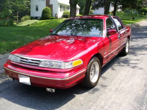 1995 Ford Crown Victoria - This 1995 Ford Crown Victoria is shown in a three-quarter front view on a sunny day.