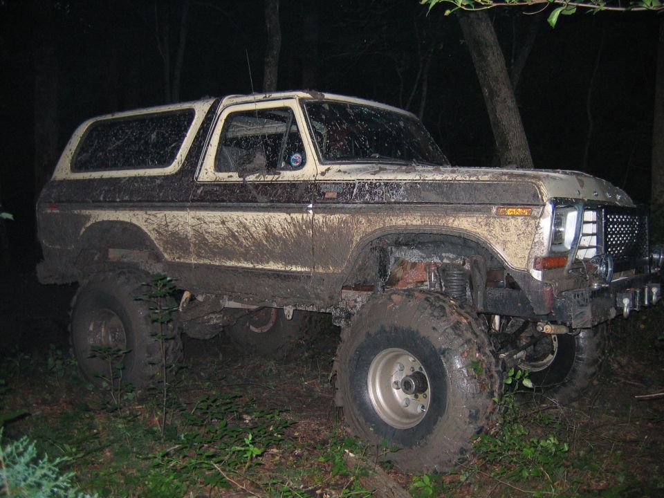 1978 Ford Bronco 3q-front view, covered in mud