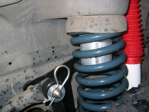 2005 Ford F-250 - Swaybar disconnects and new coils...