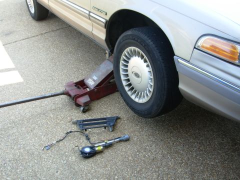 1994 Ford Crown Victoria - Start by finding a good antenna motor & mast, and a dash switch & bezel for your car's year. The dash wiring is already there, except possi…