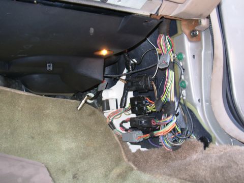 1994 Ford Crown Victoria - The unused 2-pin connector with a Green & a Red wire is for the antenna motor. Route the new antenna wire like the original, and then conne…