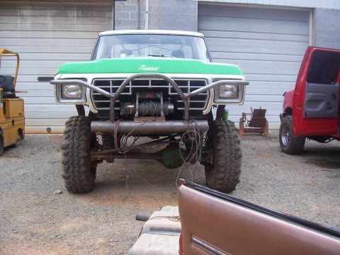 1978 Ford Bronco - front shot