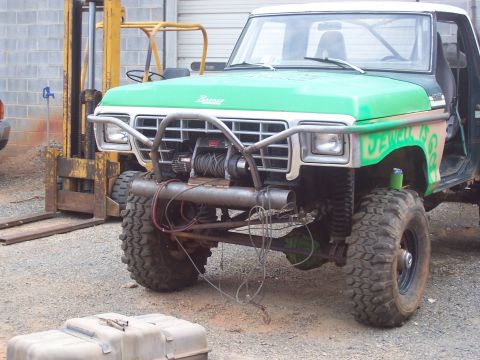 1978 Ford Bronco - side shot
