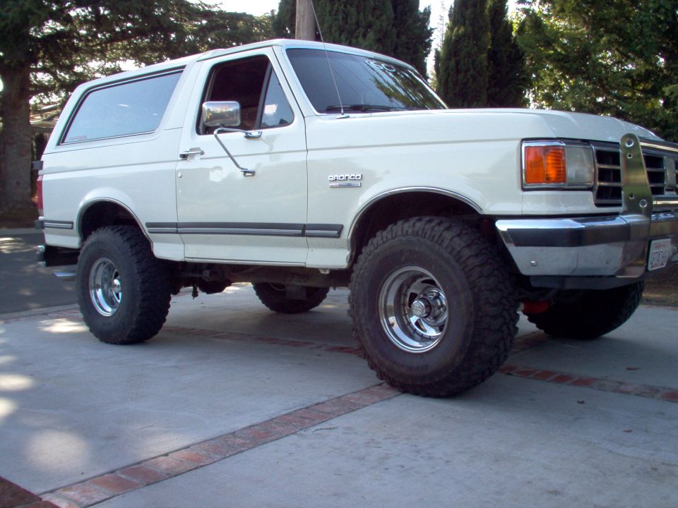 1990 Ford Bronco “The Beast”