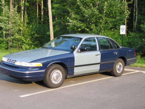1991 Ford LTD Crown Victoria - This 1991 Ford Crown Victoria LTD has a two-tone paint job with blue and grey sections.