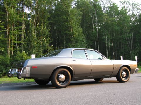 1991 Ford LTD Crown Victoria - This sedan has a distinctive body style from the 1970s, not a 1991 model.