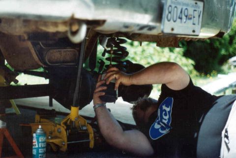 1995 Ford F-150 - This was one of the hardest parts of prepping the truck, It took 10 hours to get my old Pitman arm off, 2 pitman arm pullers, 3 rachets, 1…