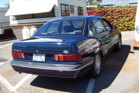 1986 Ford Taurus photo