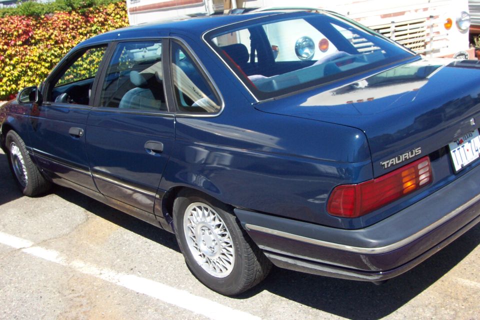 1986 Ford Taurus