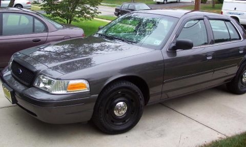 2003 Ford Crown Victoria - I'm finally getting used to the wheels.
