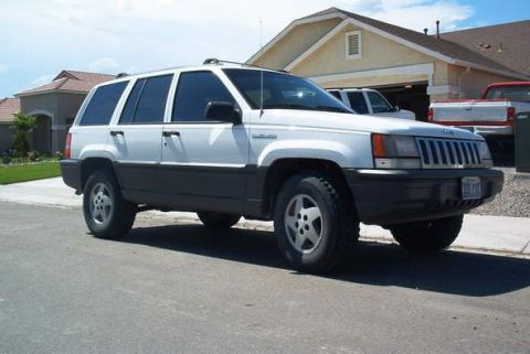 1986 Ford Bronco - 94 Grand Cherokee. 3500