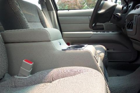 2003 Ford Crown Victoria photo