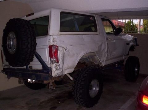 1995 Ford Bronco - This 1995 Ford Bronco has been modified for off-road use with a lifted suspension and large tires.