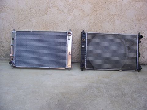 2002 Ford Mustang - Comparison of two car radiators, one aluminum and one stock plastic/metal.