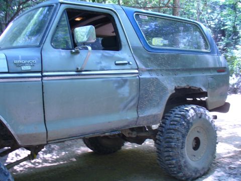 1996 Ford Bronco - This Ford Bronco appears to be from the late 1970s, not a 1996 model.