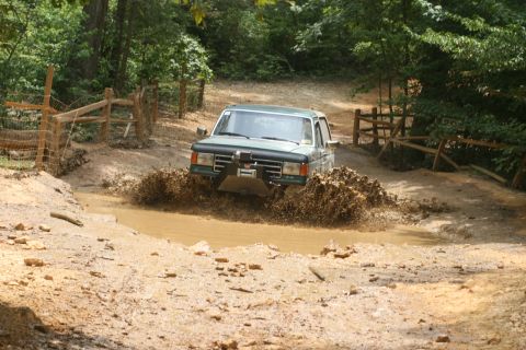 1990 Ford Bronco - Nice mud on Falls Dam