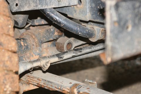 1990 Ford Bronco - A jeep that was with us managed to sheer off his lower track bar mounting bolt.