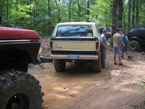 1979 Ford Bronco - just hittin the trails
