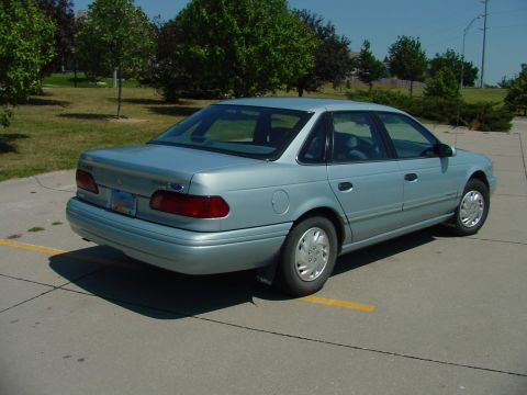 1993 Ford Taurus - This is the rear of my car before I added my Scanner Antenna.