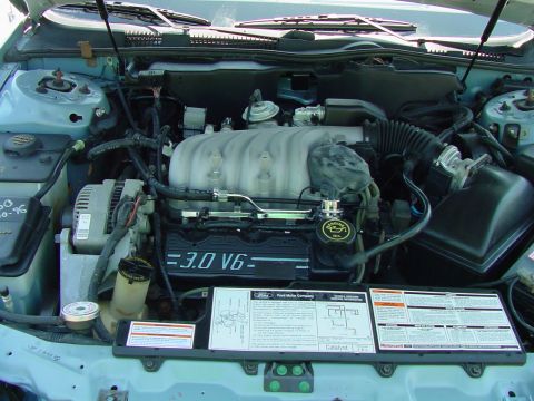 1993 Ford Taurus - This is my engine before the cold-air intake.