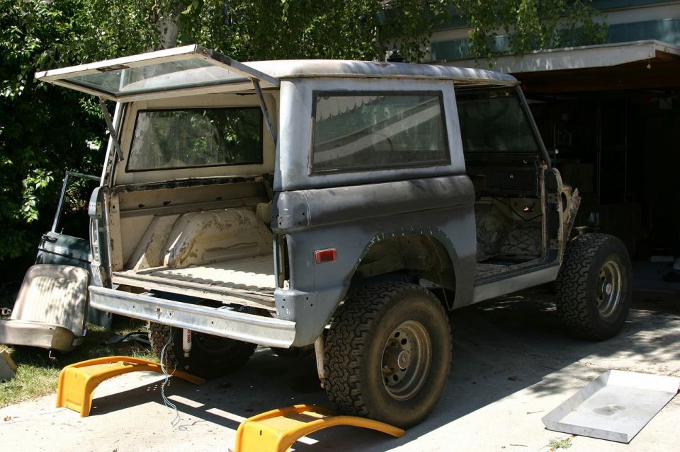 1971 Ford Bronco “Land Shark”