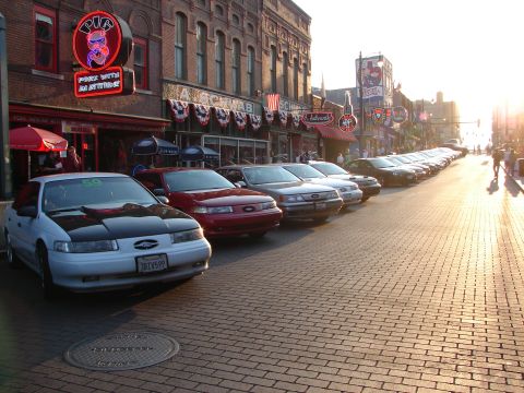 1992 Ford Taurus - My favorite picture from Beale St.