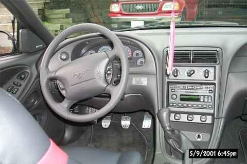 2001 Ford Mustang photo