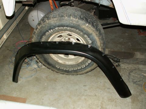 1983 Ford Bronco - the Bushwacker cut-out flare