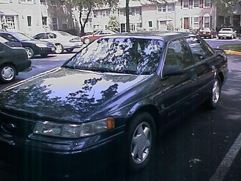 1993 Ford Taurus photo