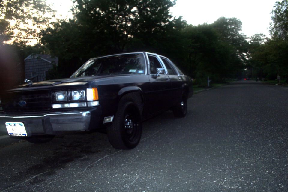 1989 Ford Crown Victoria LTD “Screamin' Machine”