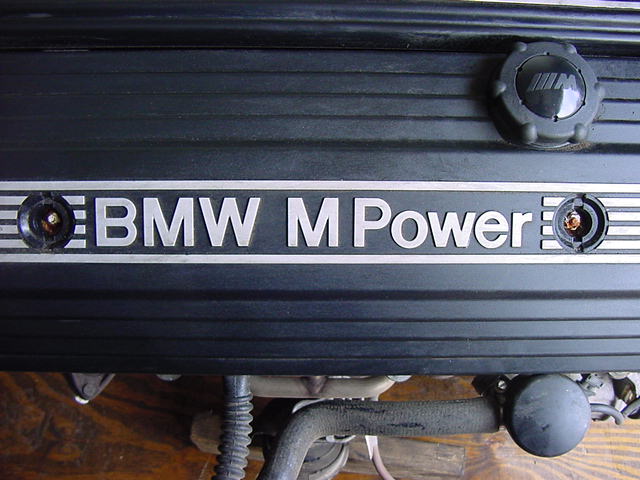 BMW M Power engine cover with oil cap