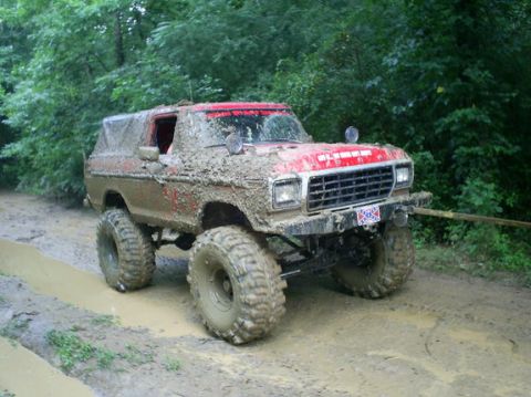 1979 Ford Bronco - pullin my old truck out...