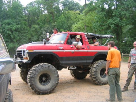 1979 Ford Bronco - some other peoples pics... heres us right after we "fixed" my fuel pump!