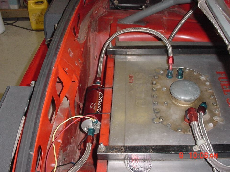 Fuel cell and fuel filter with braided lines