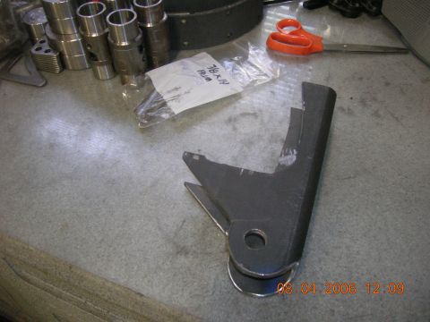 1996 Ford Bronco - Upper track bar mount. 2 3/4 drop from the frame.
