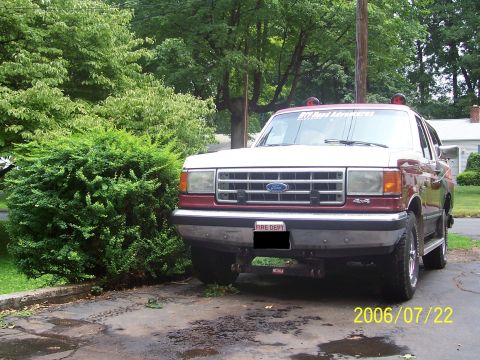 1990 Ford Bronco - Just sittin' in the driveway.
