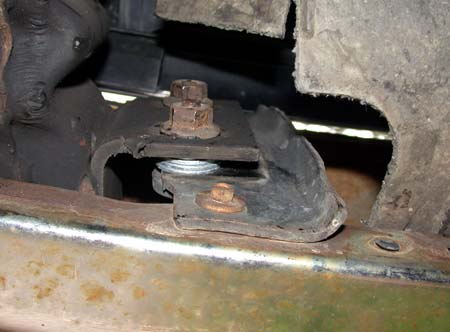 1996 Ford Bronco - Here's the front bumper. For some reason with 6" of lift, and at full articulation I grind in reverse?? Simple solution. Remove the front b…