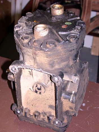 1996 Ford Bronco - This thing is filthy as h*ll and needs to be sterilized before entering *DAMIAN*