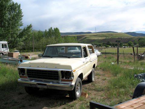 1979 Ford Bronco - This 1978 Ford Bronco is parked outdoors in a rural setting.