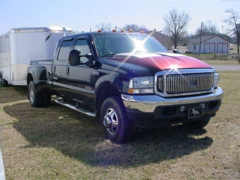 1972 Ford Ranchero - This 2001 Ford F-350 Super Duty dually truck is equipped for towing and hauling.