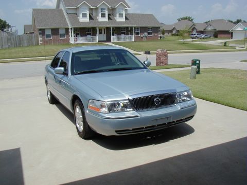 2005 Mercury Grand Marquis photo