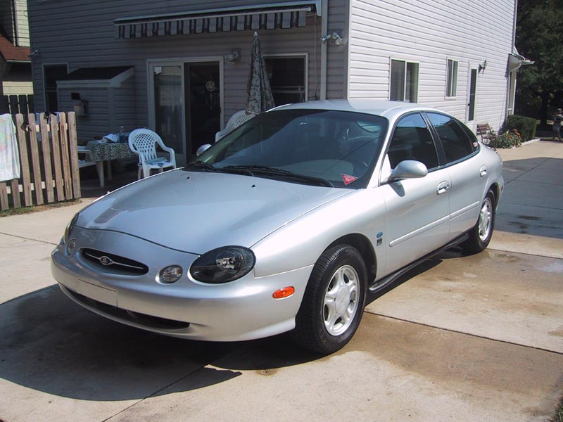 1999 Ford Taurus “Nude-Son”