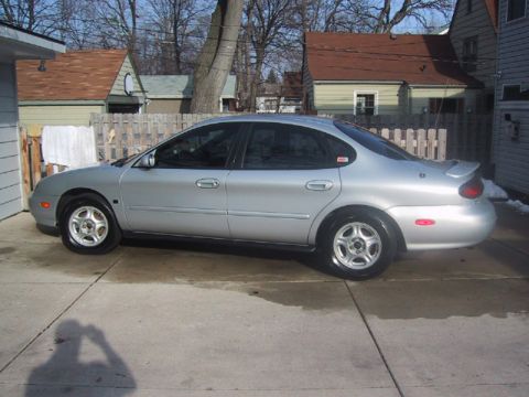 1999 Ford Taurus - First wash of 2003!
