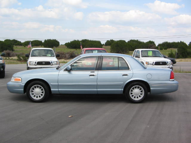 2002 Ford Crown Victoria
